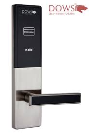 Engsel menggunakan berbagai macam bahan seperti besi, plastik, kuningan, atau logam campuran. Distributor Kunci Bellucci Dan Harga Engsel Pintu Solid Di Jakarta Pusat Cara Membuka Kunci Pintu