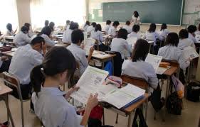 Celana dalam tante ku yang habis di pakai baunya bikin pingin. Rutinitas Kehidupan Pelajar Sekolah Di Jepang