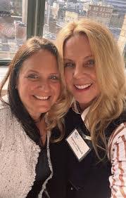 Ellen Malloy's Instagram, Twitter & Facebook