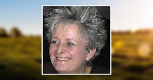 Dianne Fowler's Instagram, Twitter & Facebook