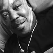 We should normalize dressing like this in public