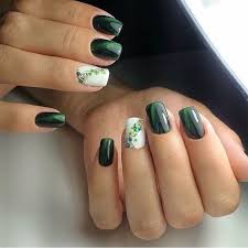 Contains nutrients to help the nails. 60 Gorgeous Short Nails Design With Dark Color For Fall And Winter Square Round Oval Nails Design Group 6 Green Nail Designs Cat Eye Nails Green Nails
