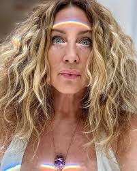 Shari James's Instagram, Twitter & Facebook