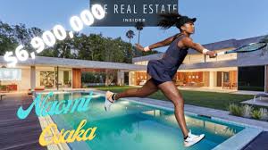 She has won four grand slam titles. Pznuvw7jsekvdm