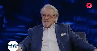 Carlos Villagrán rompe el silencio sobre serie Chespirito: Sin querer  queriendo