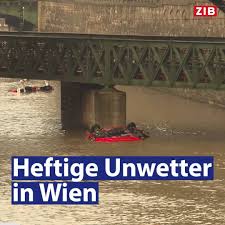 Warnstufe rot für ganz wien ausgerufen. Zeit Im Bild Heftige Unwetter In Wien Facebook