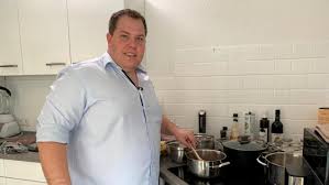 Verified account masterchef deutschland photos shared recently.masterchef celebrity ab dem hier werden die chefs de cuisine daniel gottschlich und erik schmitz unsere celebrities willkommen. Das Perfekte Dinner Gastgeber Daniel Ist In Der Koch Szene Kein Unbekannter Mehr