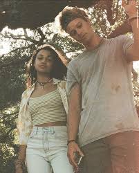 Jj And Kiara From Outer Banks In 2020 Outer Banks Pankow The Pogues