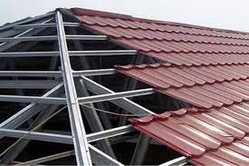 Atap berbahan dasar asbes, seng, atau material logam dapat membuat ruangan yang berada di bawahnya jadi lebih panas. 7 Kelebihan Dan Harga Atap Galvalum Bukareview