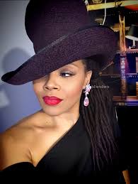 Closing out #2024 with a #throwback #HappyNewYear beautiful #divas !!!🥳  #purple #hat #hats #hatdiva #thisisdariadaria