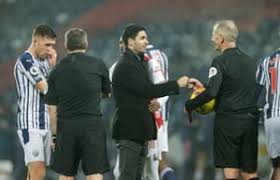 West brom vs arsenal may be in doubt due to a snow. West Brom 0 4 Arsenal Premier League As It Happened Football The Guardian