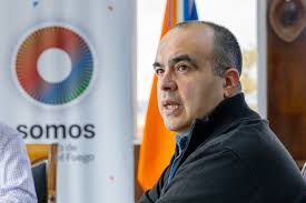 Sin ministro ni energía, Gustavo Melella afronta un doble desafío en Tierra  del Fuego