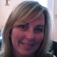 Danielle Packard's Instagram, Twitter & Facebook