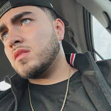 ✨ Julio Haro la nueva voz e imagen que se unió a #LaArrolladora Banda El  Limón✨ La vida le cambió a este joven cantautor, tras momentos complicados  en su carrera, se convirtió