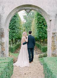 Refined Feminine Wedding Inspiration In An English Manor Via Magnolia Rouge Cotswolds Wedding Wedding Photographers Countryside Wedding