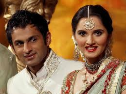 The woman behind Shoaib Malik