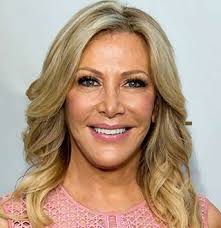 Kym douglas shares her morning beauty routine at home. Kym Douglas Wiki Fighting Cancer Surgery To Husband Family Details