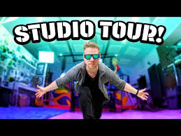 Elizabeth posted videos, but not as regularly as. Youtube Art Studio Tour My Supplies Gear And Secrets Youtube