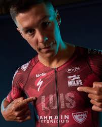 That's one way to remember... Vincent Luis has printed the names of every  T100 contracted male athlete