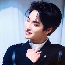 He Is Actually Such A Thot Pc The Moment 181125 You Are My Friend In This Moment Kpop Memes