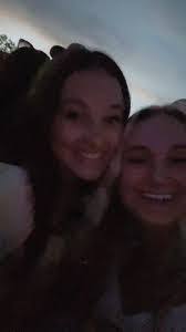 Anna Cutshall's Instagram, Twitter & Facebook