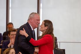Da zerfallen gerade lebensentwürfe und jede menge bisheriger lebensenergie. Demokratisch Links Debatte