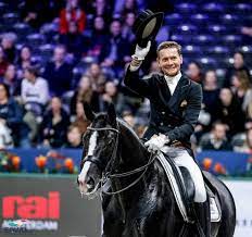 Edward gal & glock's total us cdi sentower park 2021 ‏‎ clipmyhorse.tv nederland ‎‏ في ‏‎ clipmyhorse.tv nederland ‎‏ في ‏‎ Edward Gal Gewinnt Mit Glock S Total Us Vor Glock S Toto Jr Equestrian Worldwide Pferdesport Weltweit Eqwo Net