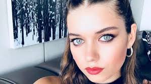 Fazilet hanım ve kızları ,nazan kesal, deniz baysal, çağlar ertuğrul,afra saraçoğlu , alp navruz,,, fazilet hanım ve kızları. Afra Saracoglu Kimdir Kac Yasinda Aslen Nereli Fazilet Hanim Ve Kizlari Dizisinde Ece Sini Taniyalim Magazin Haberleri