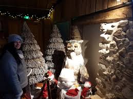﻿30€ pour les enfants et 45€ pour les adultes﻿. Le Hameau Du Pere Noel Existe Et En Plus Il Est En France