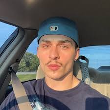 Brad Rock (@bradl3yr0ck) • Instagram photos and videos