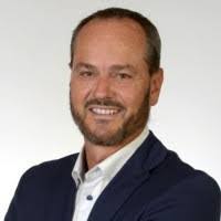 Paul Edmiston's Instagram, Twitter & Facebook