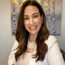 Kim Hauer's Instagram, Twitter & Facebook