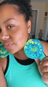 Newsboy cap and matching earrings.