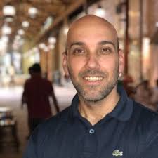 محمد عواد ممثل وكاتب ومخرج بحريني من مواليد 1938· انطلق في المجال الفني خلال فترة بداية السبعينات وذالك من خلال انضمامة لمسرح أوال وكانت بداية شهرة في أواخر الثمانينات من. Ù…Ø­Ù…Ø¯ Ø¹ÙˆØ§Ø¯ ÙŠØ³ÙŠØ¡ Ù„Ø¬Ù…Ù‡ÙˆØ± Ø§Ù„Ù†ØµØ± Ù‡Ø§Ø´ØªØ§Ù‚ ÙÙŠ ØªÙˆÙŠØªØ±