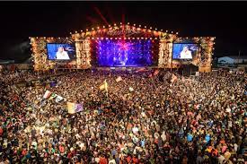 Both polyurethane and polycrylic give your wood piece a shiny appearance, add to durability and help it to resist damage. The Billionaires Plan Lifeuber Music Festivals Pol And Rock Festival 2021