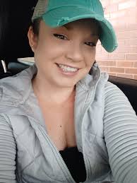 Is there any FEMALE that is a fitness instructor/coach or just an avid  weight lifter (not talking just go to the gym. Looking for someone who  truly knows what they are doing).