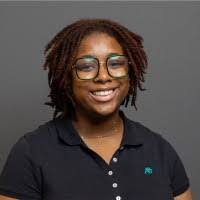 Tamara Holmes's Instagram, Twitter & Facebook