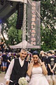 Fantasztikus ünnepségben volt része dér heni családjának. Aso Kapa Nagy Kaland Eskuvo A Rockbalatonon Likebalaton