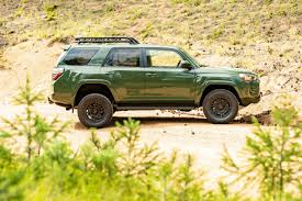 Feb 24, 2020 · toyota 4runner trd premium: Review Update 2020 Toyota 4runner Trd Pro Rocks Rolls Its Way Into The Wild