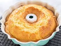 What's the Difference Between a Bundt Pan and a Tube Pan?