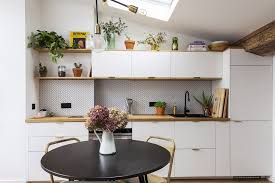 Appartement Bordeaux Un 53 M2 Sous Les Toits Refait A Neuf En 2020 Appartement Bordeaux Cuisine Moderne Blanche Cuisine Blanche