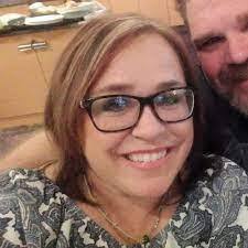 Stephanie Tompkins's Instagram, Twitter & Facebook