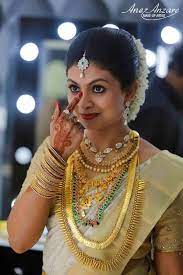 Best Wedding Makeup Artist In Kochi Kerala South Indian Bride South Indian Bride Hairstyle South Indian Wedding Hairstyles