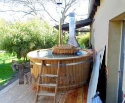 Badetonne Mit Kunststoff Und Innenofen Whirlpool Hinterhof Badetonne Badefass