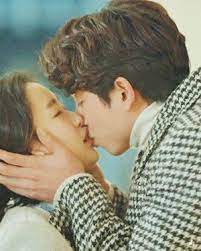 Pin By Jane Chxn On Gong Yoo Goblin The Lonely And Great God Film Komedi Romantis Fotografi Remaja Komedi Romantis