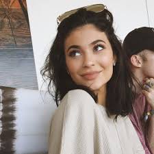 Kylie kristen jenner (born august 10, 1997) is an american media personality, socialite, model, and businesswoman. Kylie Jenner Short Hair Kylie Hair Kylie Jenner Short Hair Kendall Jenner Short Hair