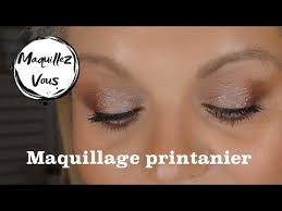 Reflexive pronouns always precede the verb and agree with the subject of the verb: Comment Se Maquiller Les Yeux Avec Le Printemps Une Idee Maquillage Pascale Coumes