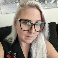 Mandy Jansen's Instagram, Twitter & Facebook