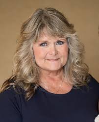 Sandra Kuykendall's Instagram, Twitter & Facebook