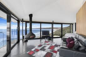 Whether using the the great the great ocean road follows the dramatically beautiful and varied south west victorian coast, winding along breathtaking cliff faces, past pastoral. Accommodation Great Ocean Road Holidays